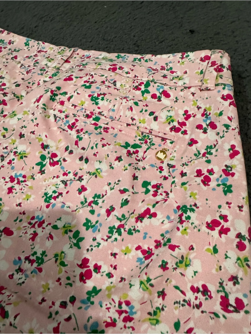 crown & ivy Pink Floral Scallop-Hem Shorts - Picture 7 of 7